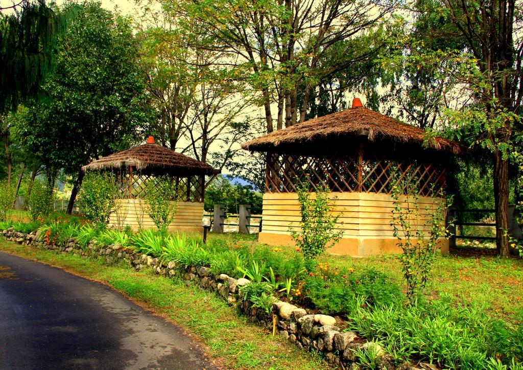 Kichu Resorts Paro Luaran gambar